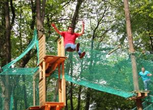 accrobranche magny en vexin aventure land 20 parcours en ligne de vie continue